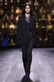 Look 30