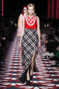 Look 25