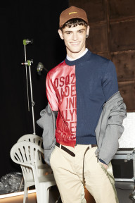 Look 18