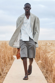 Look 28