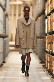 Look 16