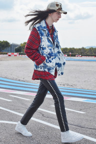 Look 16