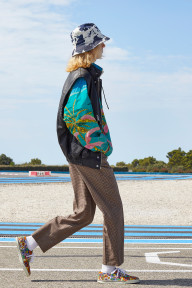 Look 24