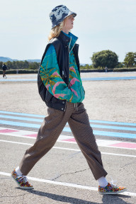 Look 25