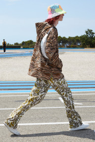 Look 27