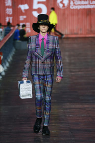 Look 40