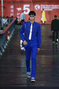 Look 32