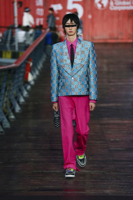 Look 18