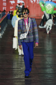 Look 15