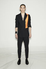Look 16