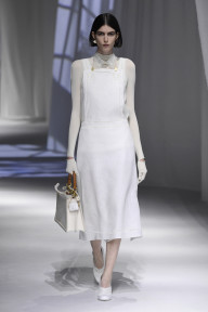 Look 16