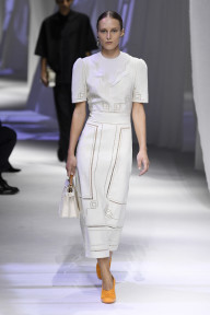 Look 28