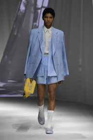 Look 32