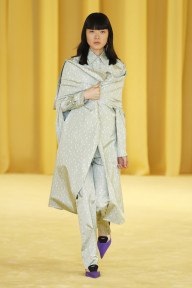 Look 10