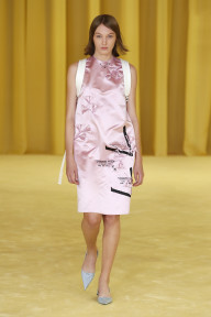 Look 16