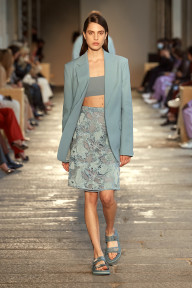 Look 16