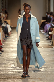 Look 18