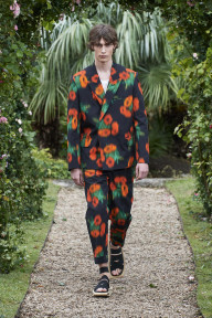 Look 12