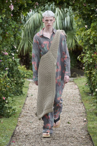 Look 19