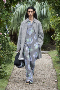 Look 27
