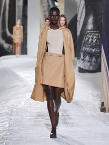 Look 3