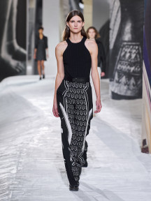 Look 13