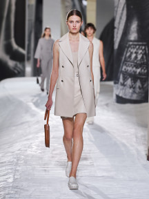 Look 23