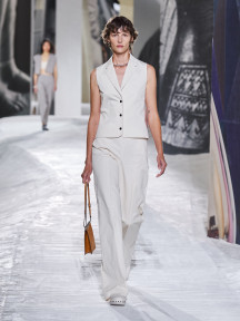 Look 24