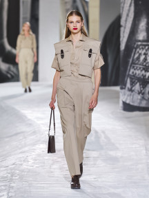 Look 28