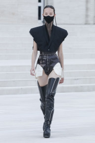 Look 5