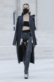 Look 9