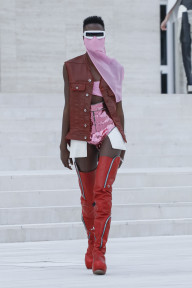 Look 16
