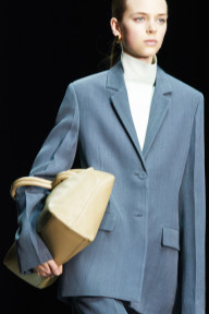 Look 16