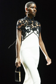 Look 25