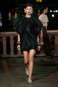Look 18