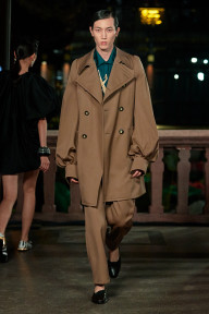 Look 19