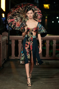 Look 32