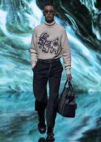 Look 10