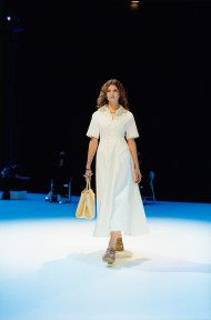 Look 16