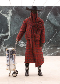 Look 18