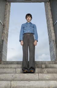 Look 16