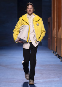 Look 10