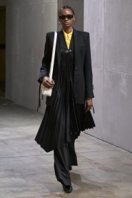 Look 10