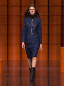 Look 16