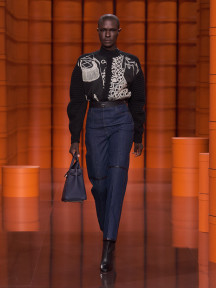 Look 18