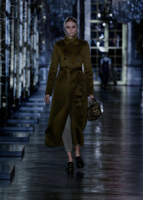 Look 49