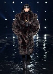Look 10