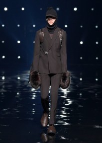 Look 11